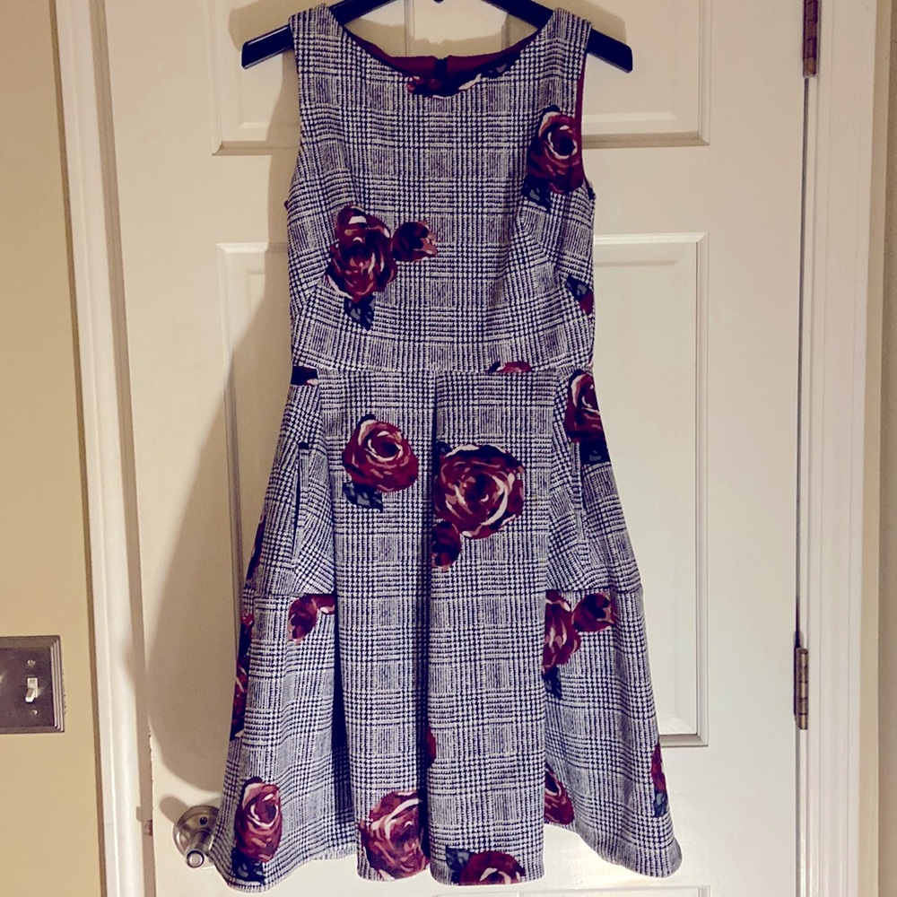 Dress Barn Roz & Ali size 4 cute dress